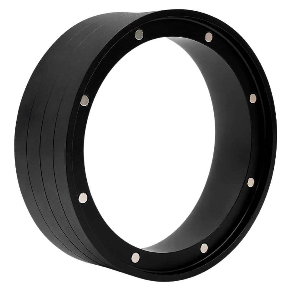 Kaffeemacher Dosierring 58 mm in Schwarz als Detailansicht mit integrierten Magneten zur Befestigung am Siebträger